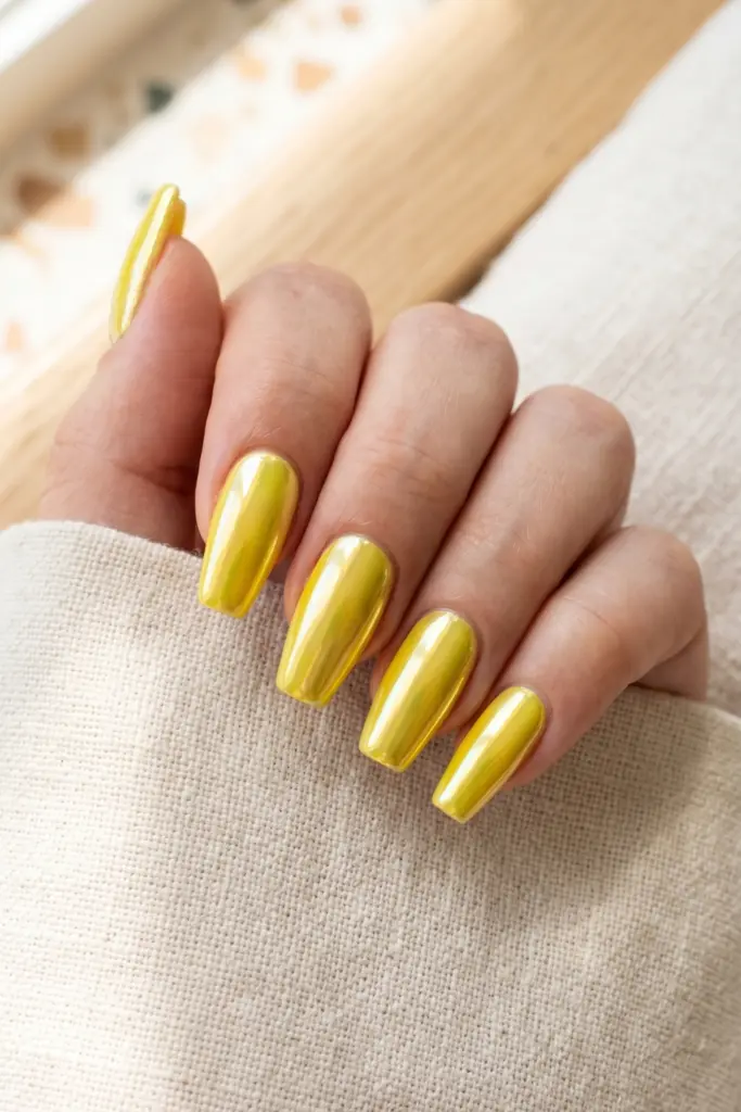 lemon-yellow-chrome-simple-baddie-summer-nails