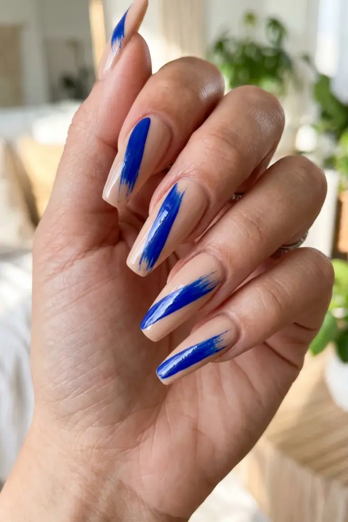 royal-blue-stripe-slash-blue-abstract-summer-nail-designs-ideas