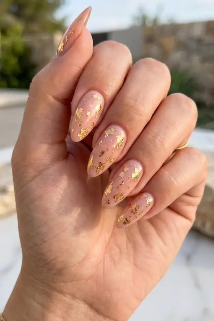blush-pink-gold-foil-pastel-summer-nail-design-ideas