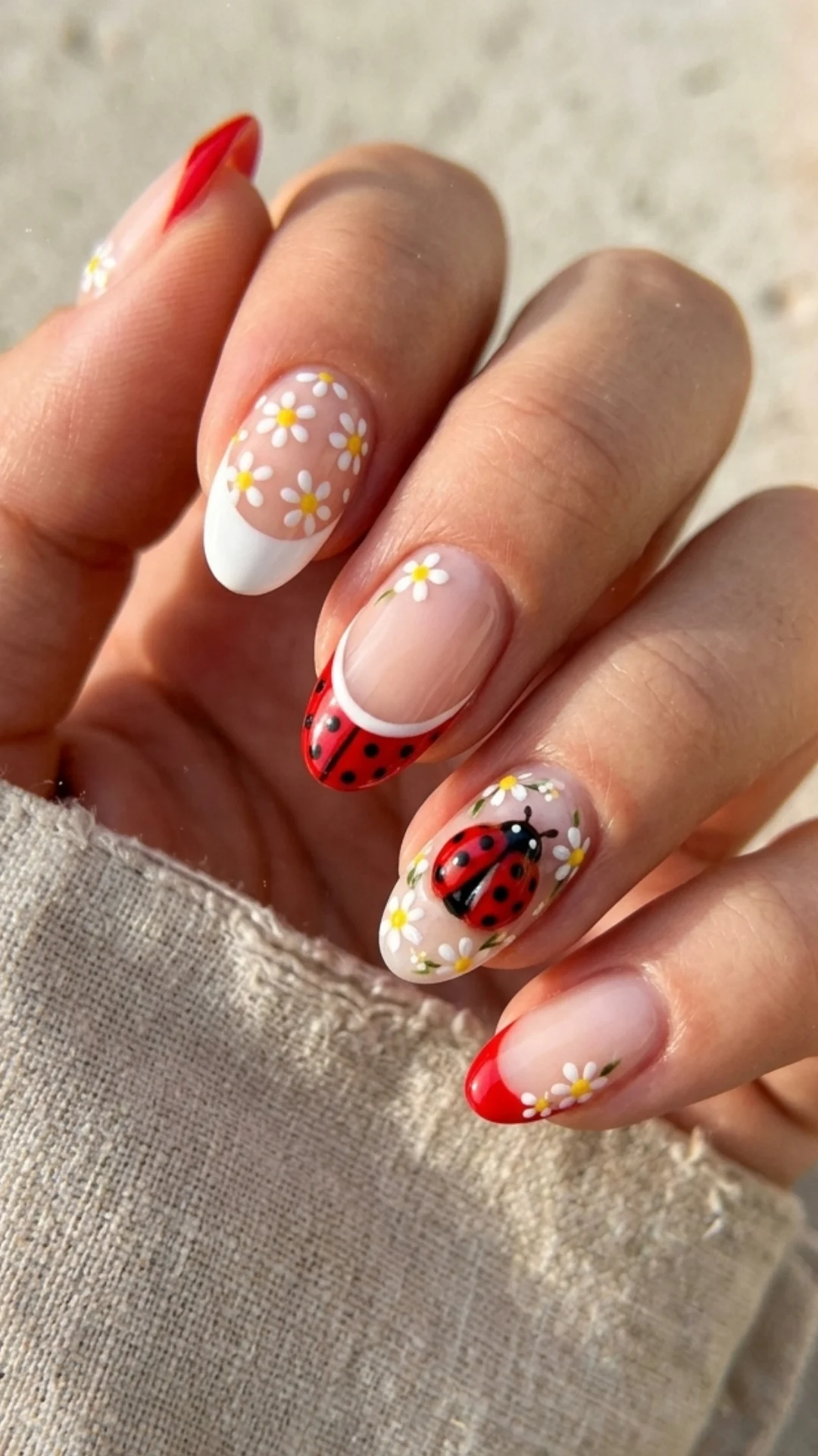 Playful Ladybug & Daisy Summer Nail Designs for a Fresh Seasonal Look