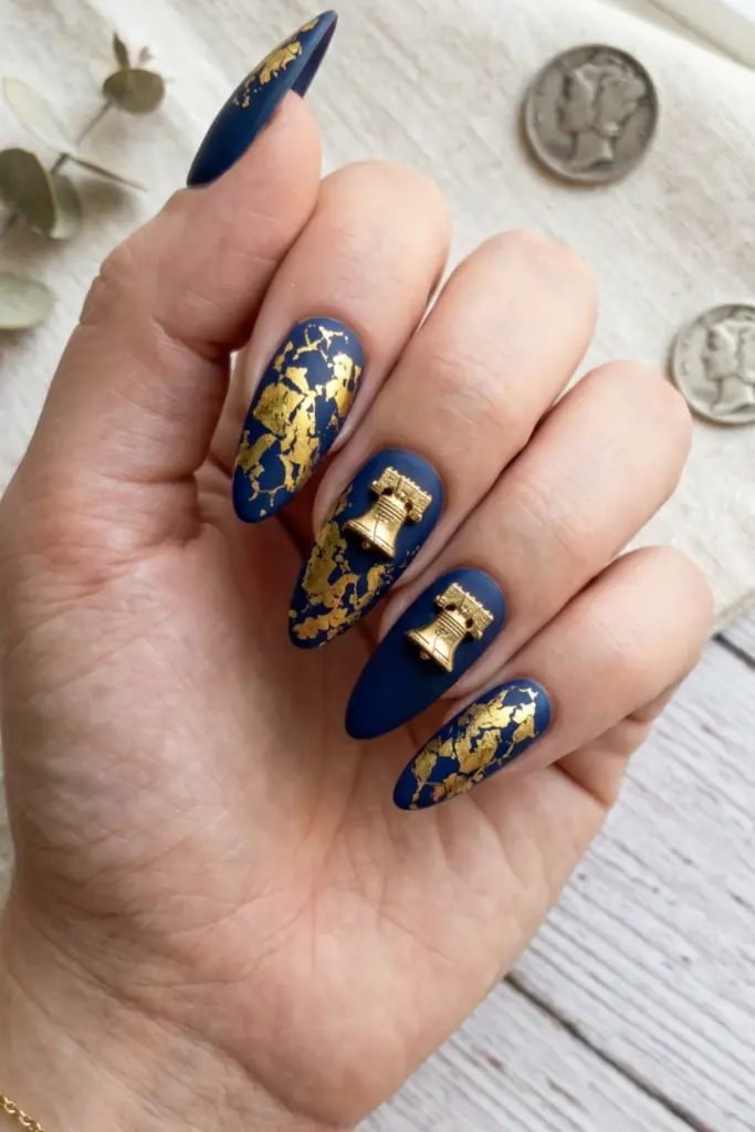 liberty-bell-gold-foil-fourth-july-acrylic-nails-luxury