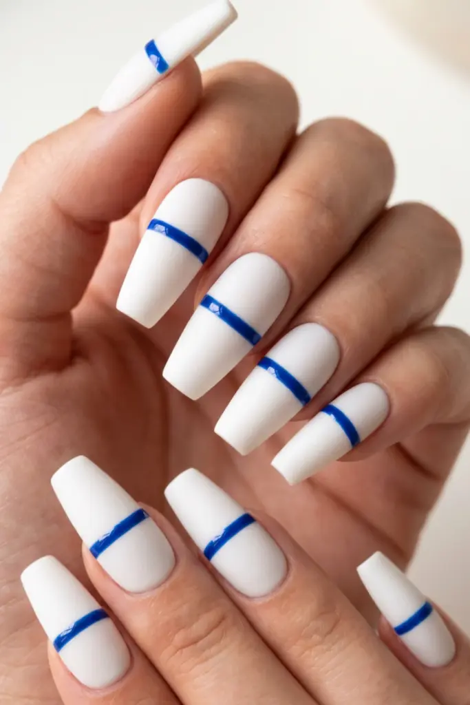 minimalist_patriotic_nails_matte_white_one_blue_line