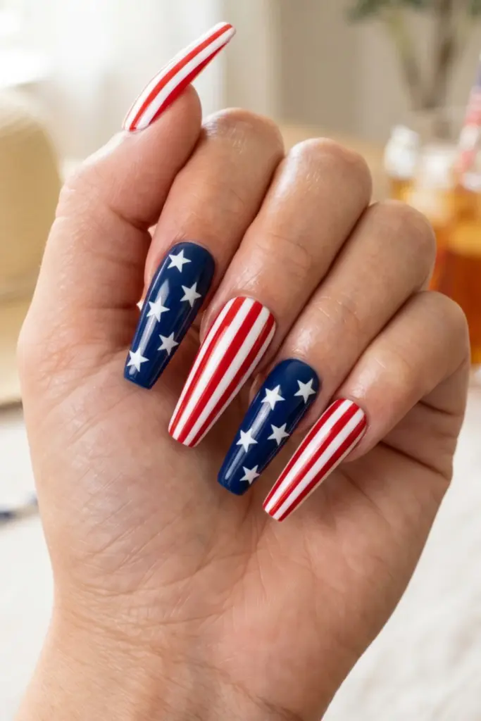 stripes-stars-easy-press-on-nail-ideas-fourth-july-weekend-designs